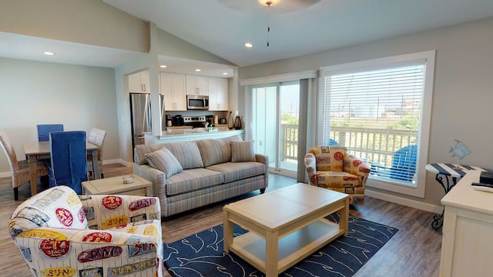 Ah-k239 Second Floor Condo, Bay View, Shared Pool - Port Aransas, TX