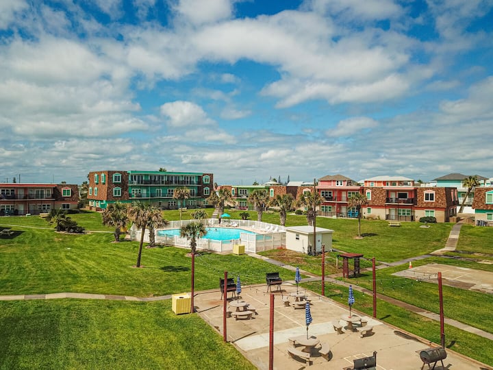 Ir11 Walk To Sandfest, Shared Pools, Boardwalk - Port Aransas Beach, TX