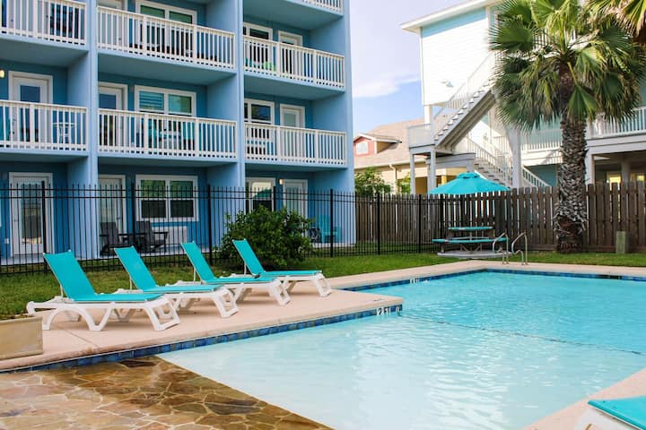 Sb135 Studio, Near Beach, Shared Pool, Hot Tub - Port Aransas, TX
