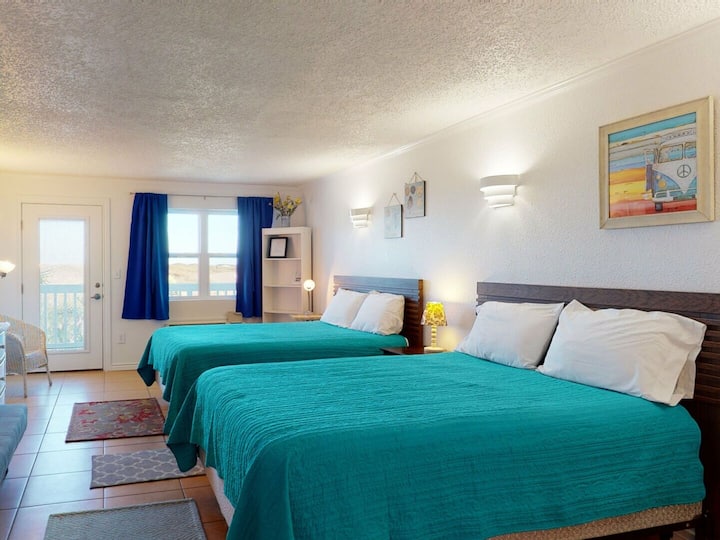 Sb125 Studio Condo, Shared Pool, Hot Tub - Port Aransas, TX