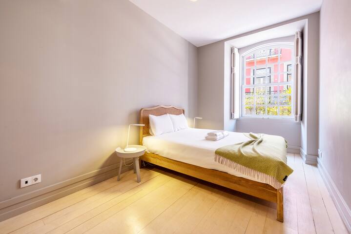 GuestReady – Newly Renovated Chiado Haven gallery image 5