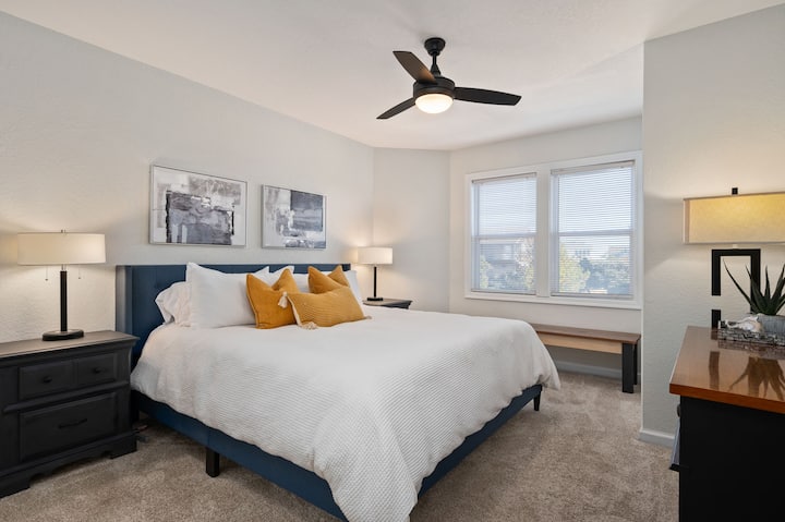 Mid Level Master With King Bed and Private Attached Bath