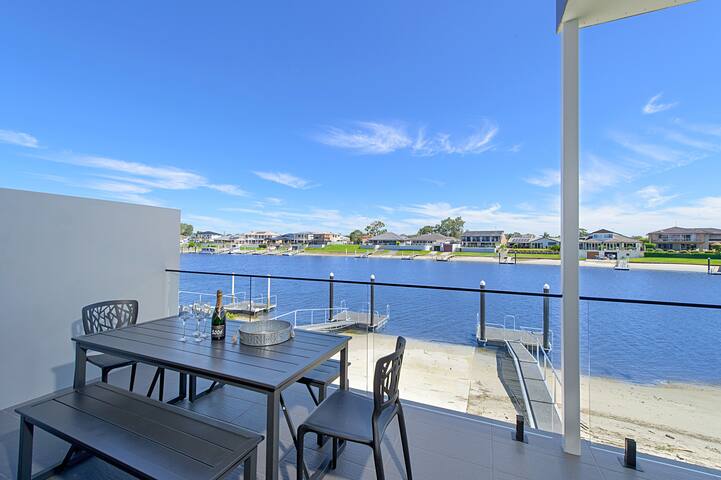 Reflections on the water 2B River Park Road, Port Macquarie gallery image 2