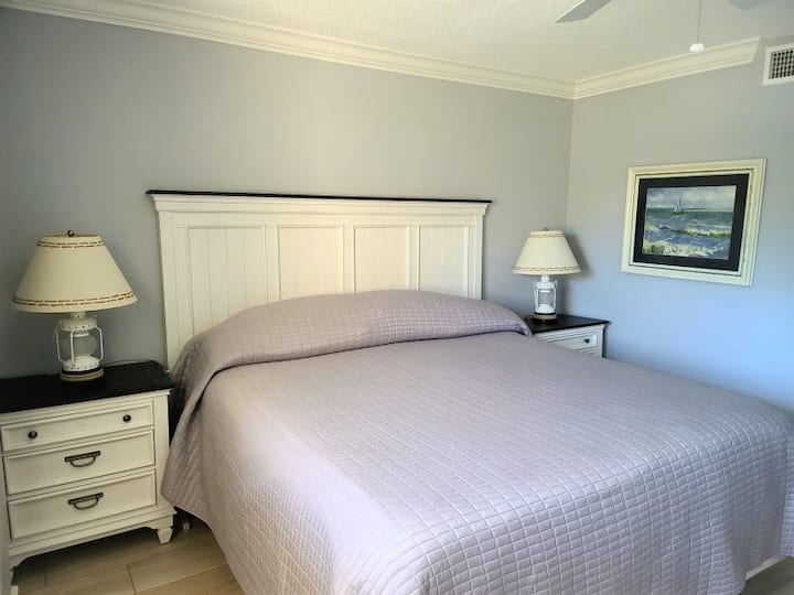 Beachcomber Unit 205 - Longboat Key, FL
