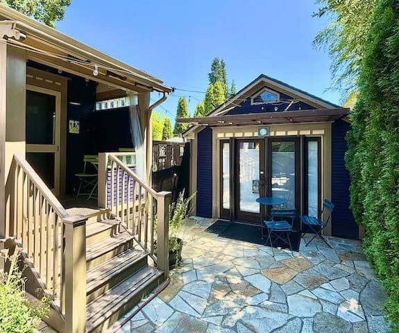 Patio Villa for 1-4 w/ kitchens & gas firepit