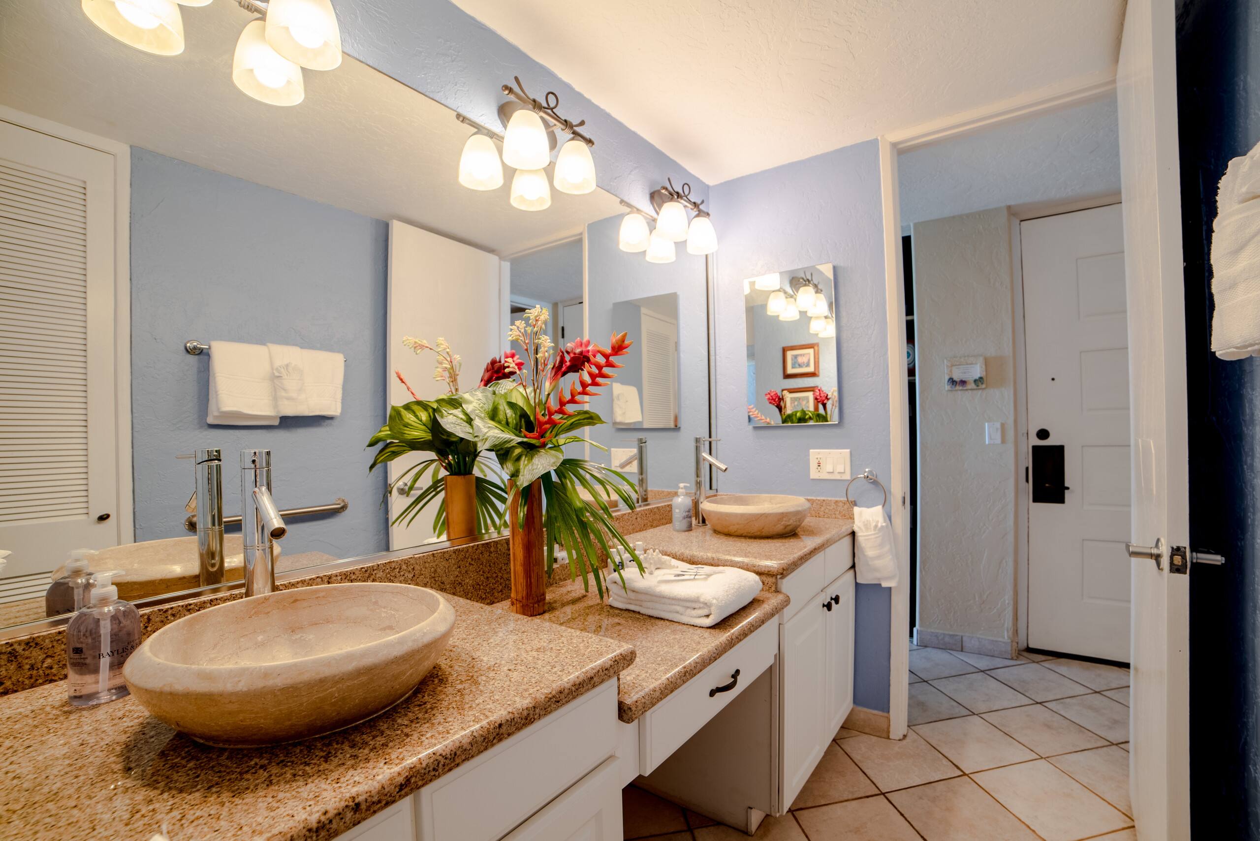 Condo in Lahaina · ★4.8 · 1 bedroom · 1 bed · 1 bath - Image 16