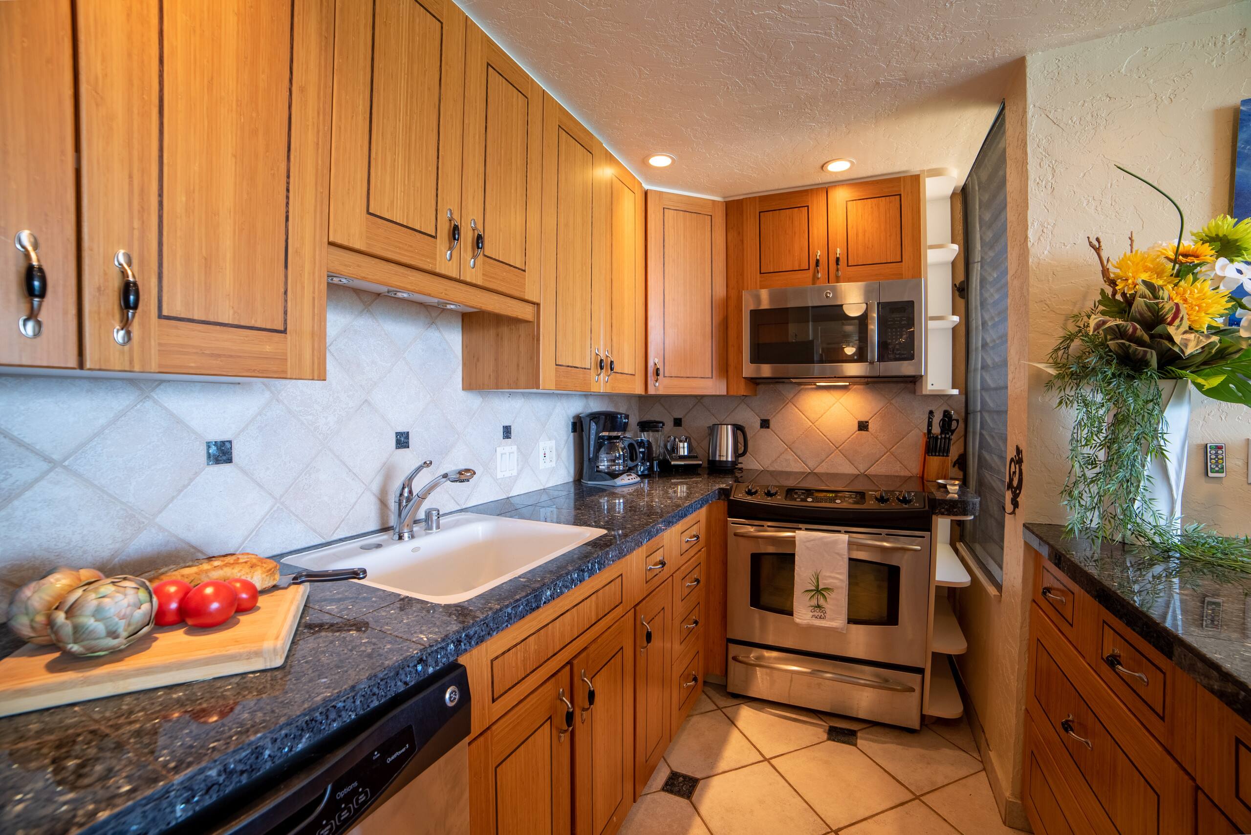 Condo in Lahaina · ★4.8 · 1 bedroom · 1 bed · 1 bath - Image 5