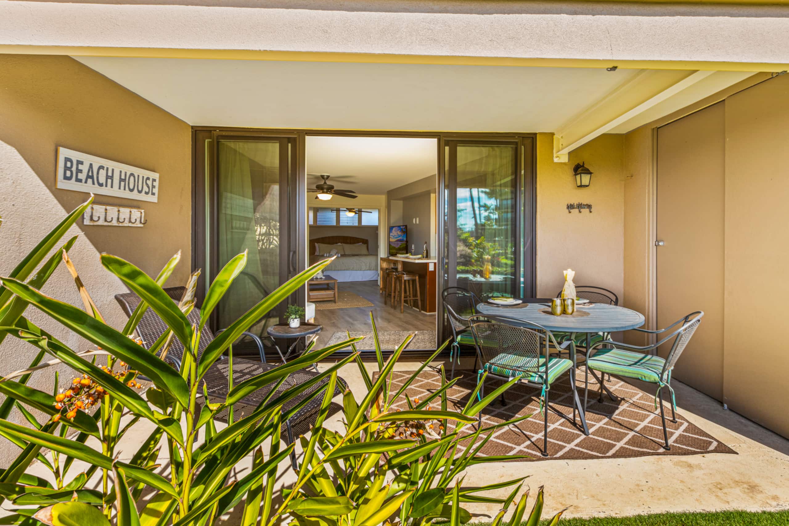 Condo in Lahaina · ★4.55 · 1 bedroom · 2 beds · 1 bath - Image 26