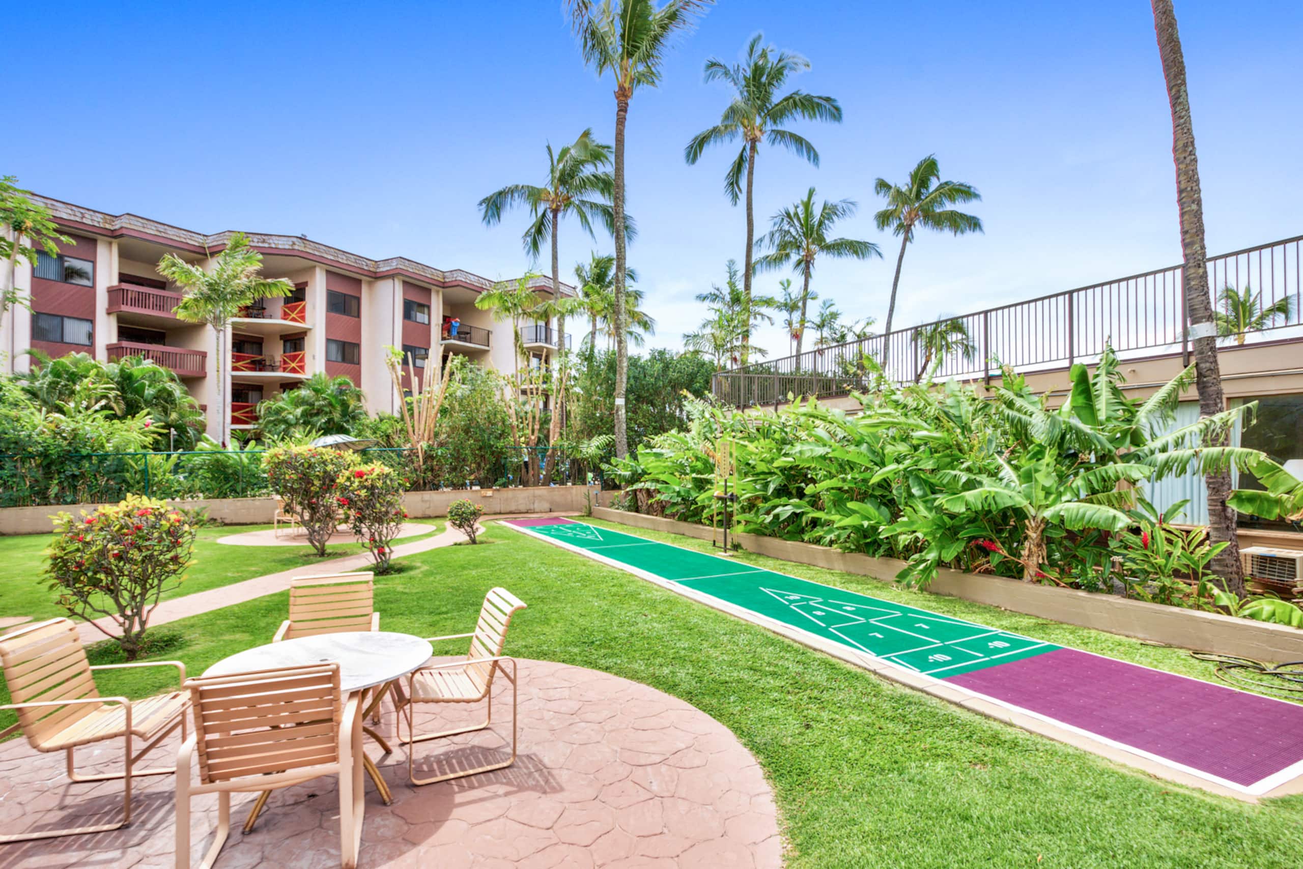 Condo in Lahaina · ★4.55 · 1 bedroom · 2 beds · 1 bath - Image 14
