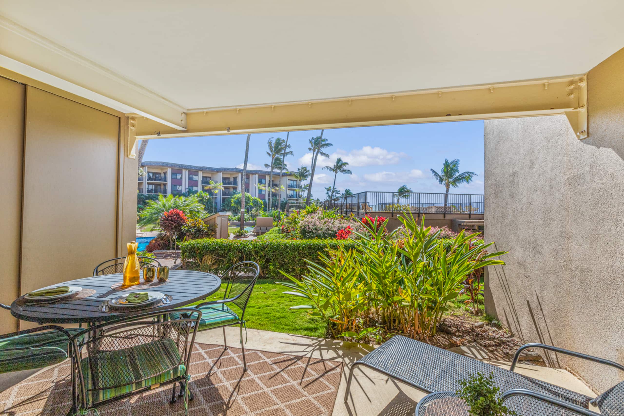 Condo in Lahaina · ★4.55 · 1 bedroom · 2 beds · 1 bath - Image 27
