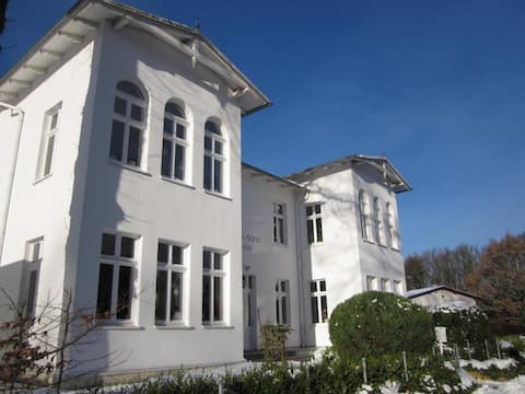 Beliebte Airbnb-Anzeige: Schwalbe · Villa Anna 80 m² FEWO Schwalbennest in Zinnowitz in Zinnowitz