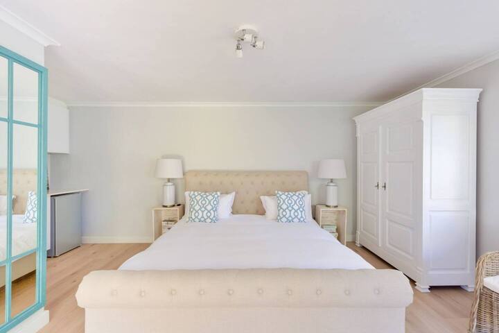 卧室5
特大号床