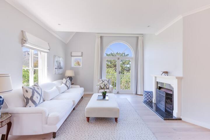 Sublime five bed property in glorious setting gallery image 2