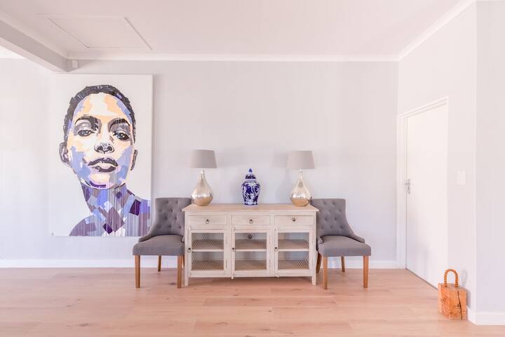 Sublime five bed property in glorious setting gallery image 5