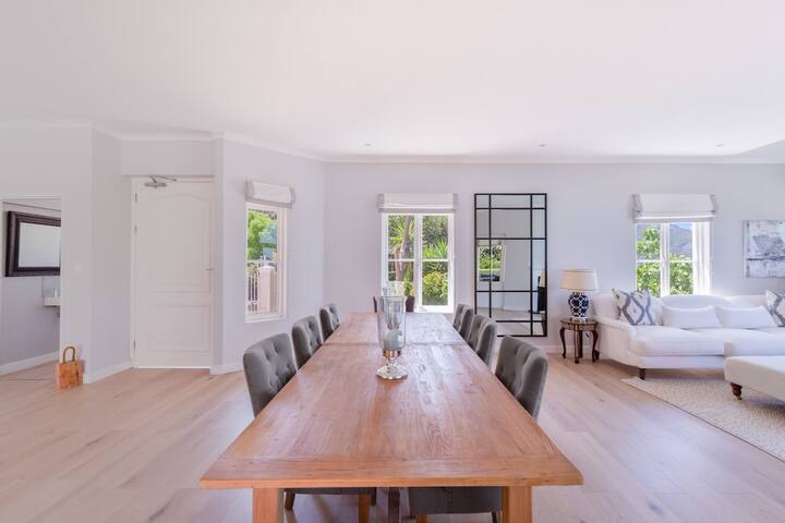 Sublime five bed property in glorious setting gallery image 4