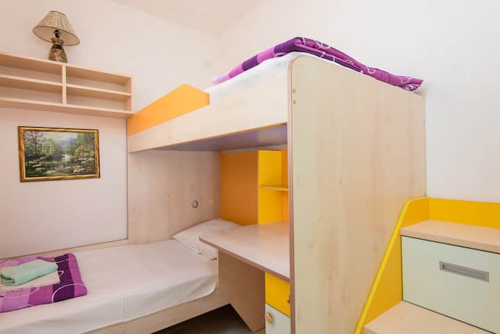 Spálňa 2, povrch: 5 m²