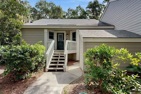 2BR 1st-Floor | Pool | Dog Friendly