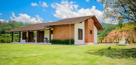 Morada Das Cerejeiras - Spacious and Ideal for Pets