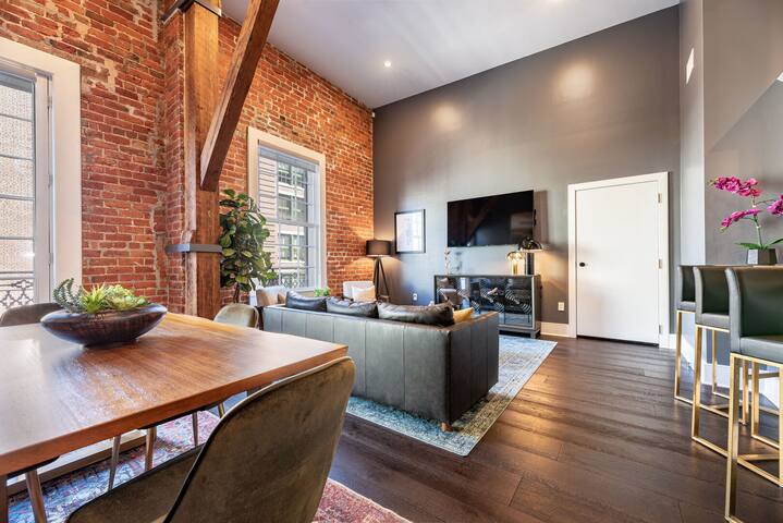 The Location You Want To Stay at in Downtown NOLA gallery image 3