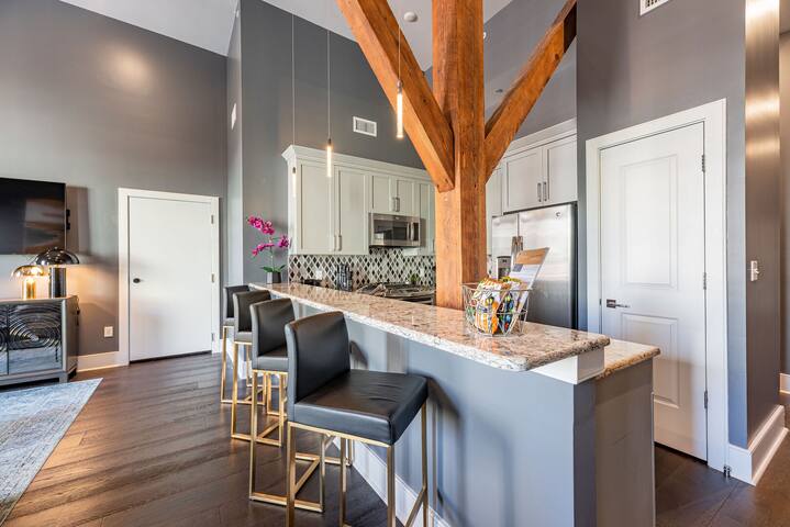 The Location You Want To Stay at in Downtown NOLA gallery image 5