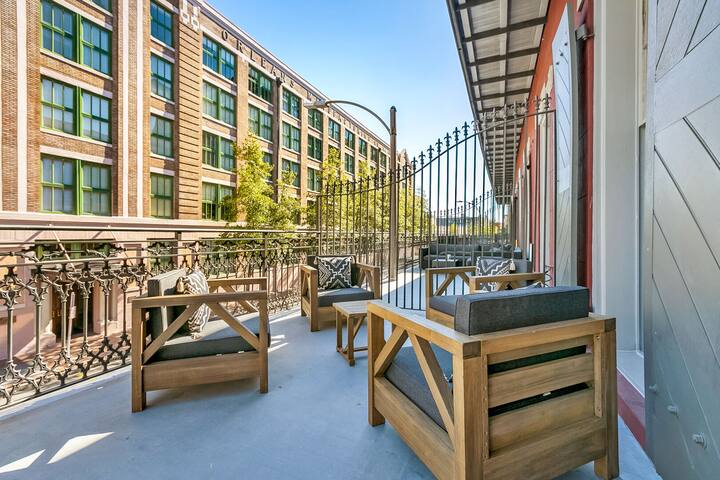 The Downtown Location You Want to Stay at in Nola gallery image 4