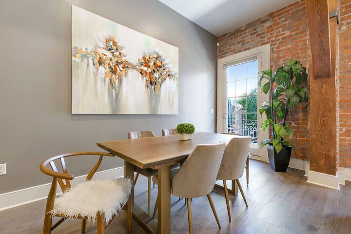 The Downtown Location You Want to Stay at in Nola gallery image 2