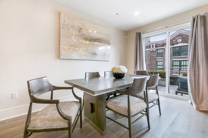 5B/5.1B Penthouse with Large Private Balcony gallery image 3