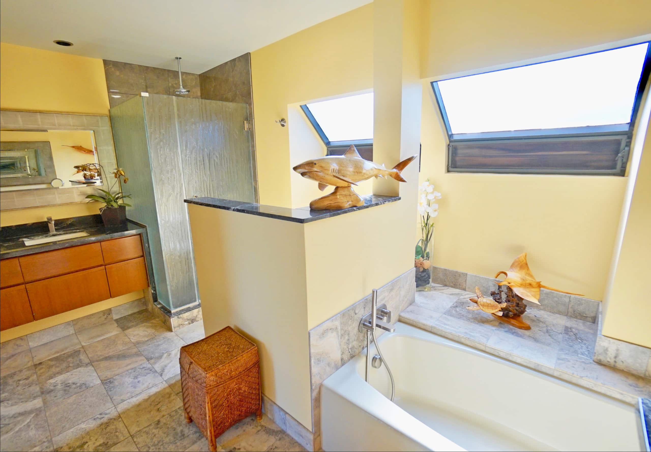 Condo in Waimea · ★5.0 · 2 bedrooms · 2 beds · 2.5 baths - Image 12