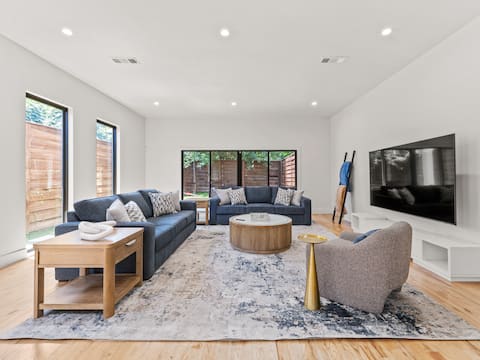 Successful Airbnb property: Spacious Retreat with EV Charger and Game Room in Bryan Place