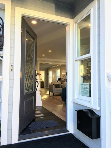 3813 Point Break ~ Walk to Lover’s Point Beach! gallery image 4