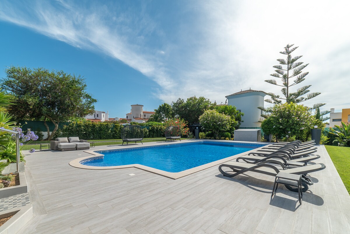 Casa das Tilias by Popular Villas 5