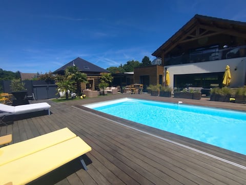 Villa heated pool spa sauna air conditioning