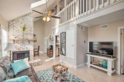 Pet-Friendly A-Frame Retreat Near Dtwn + Beaches!