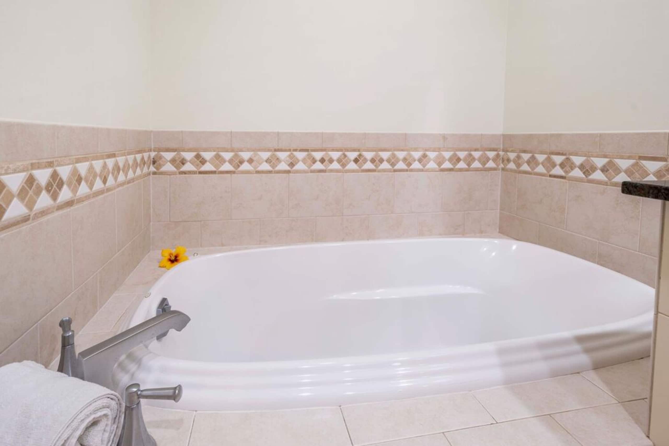 Townhouse in Kailua-Kona · ★5.0 · 3 bedrooms · 3 beds · 2.5 baths - Image 33