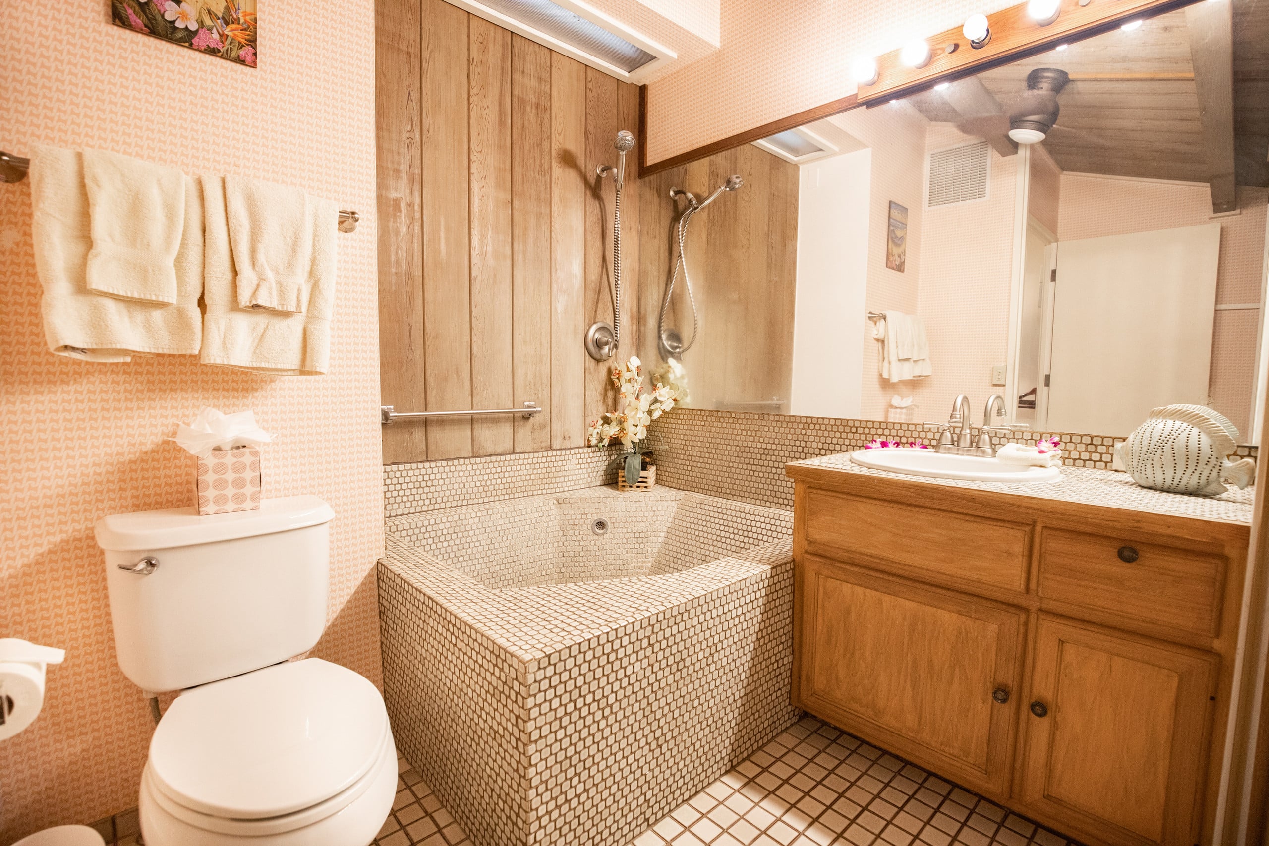 Condo in Lahaina · ★4.76 · 2 bedrooms · 2 beds · 2 private baths - Image 15