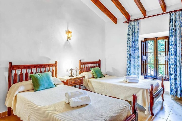 Villa Oliva (Vich), Cala San Vicente