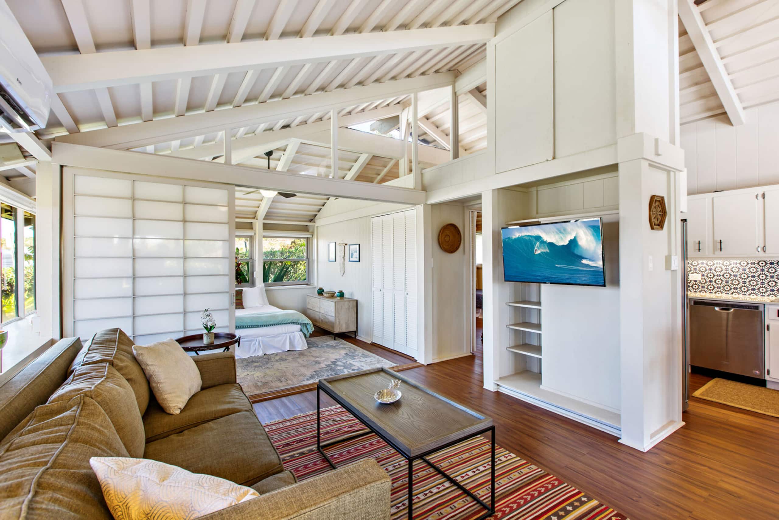 Condo in Lahaina · ★4.27 · 2 bedrooms · 3 beds · 1.5 baths - Image 9