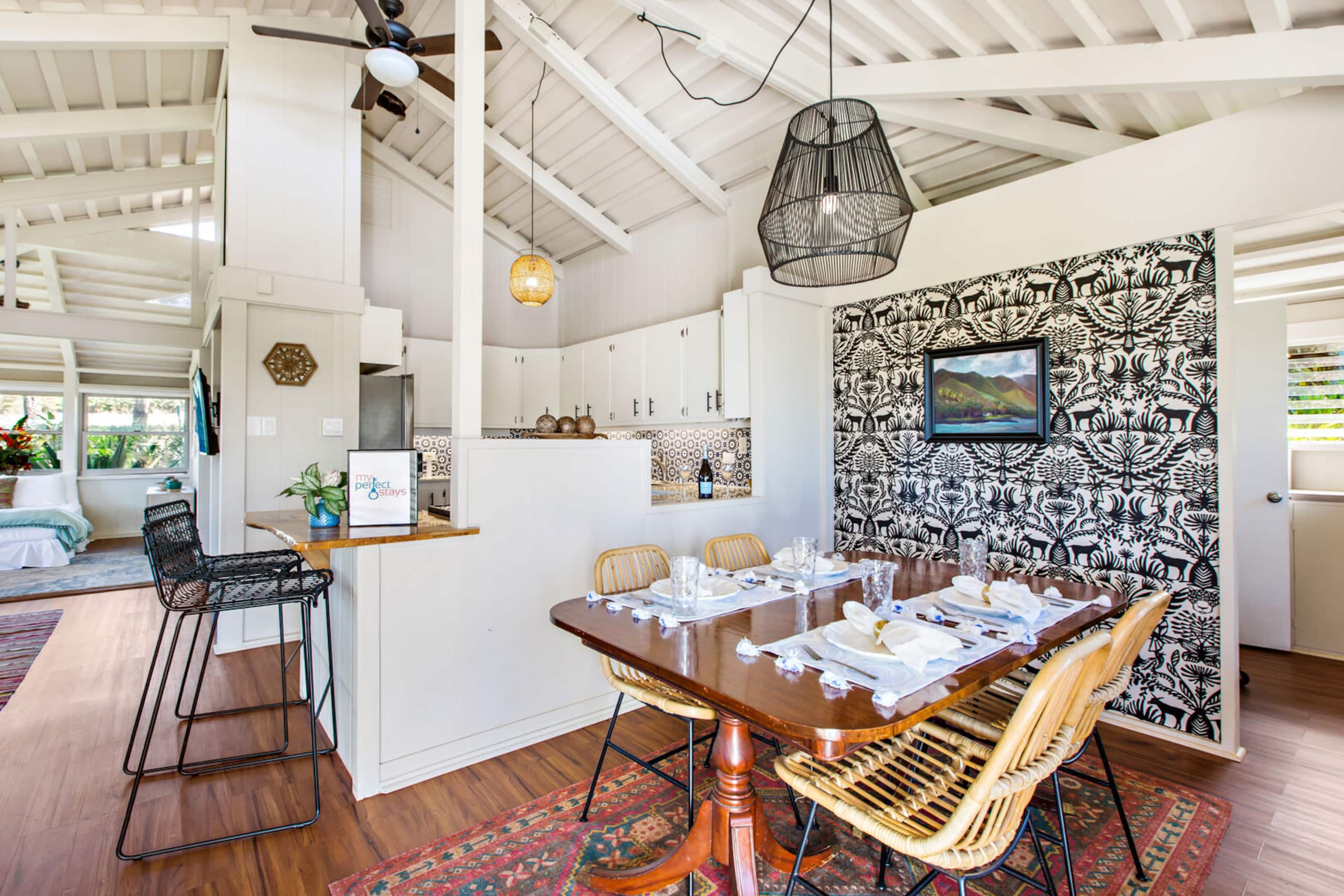 Condo in Lahaina · ★4.27 · 2 bedrooms · 3 beds · 1.5 baths - Image 3
