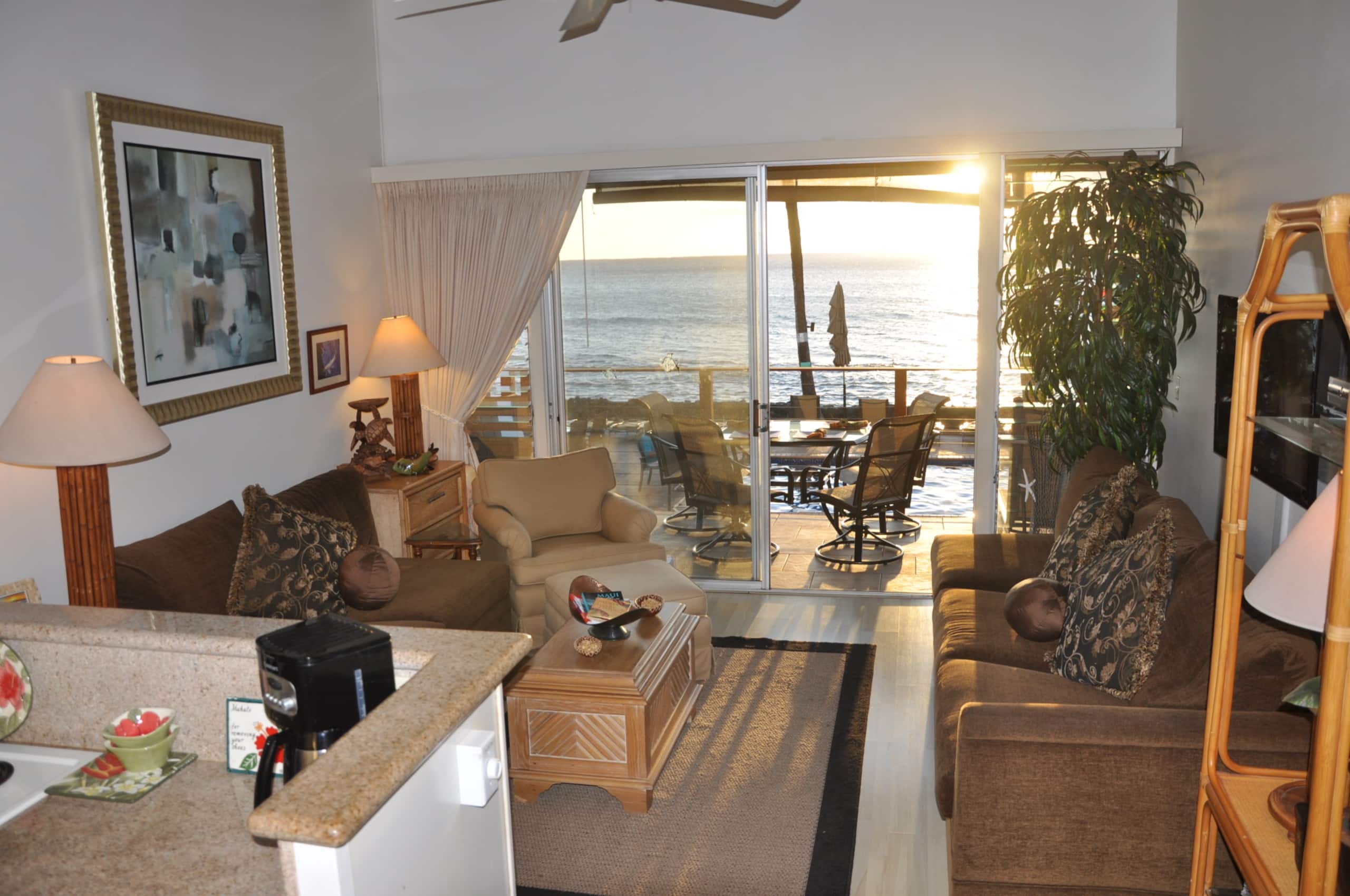 Condo in Lahaina · ★4.87 · 1 bedroom · 1 bed · 1 bath - Image 2