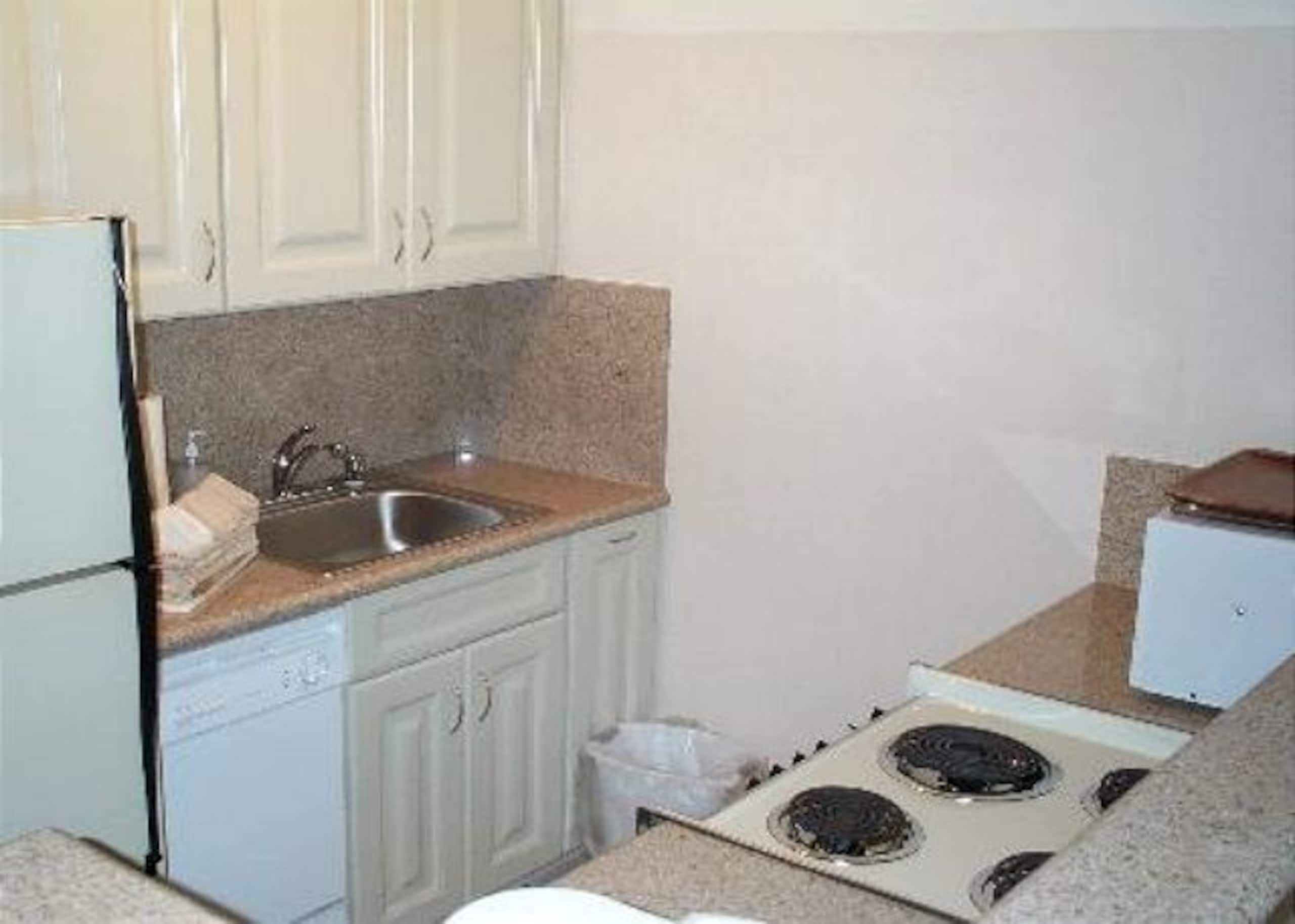 Condo in Lahaina · ★4.87 · 1 bedroom · 1 bed · 1 bath - Image 7