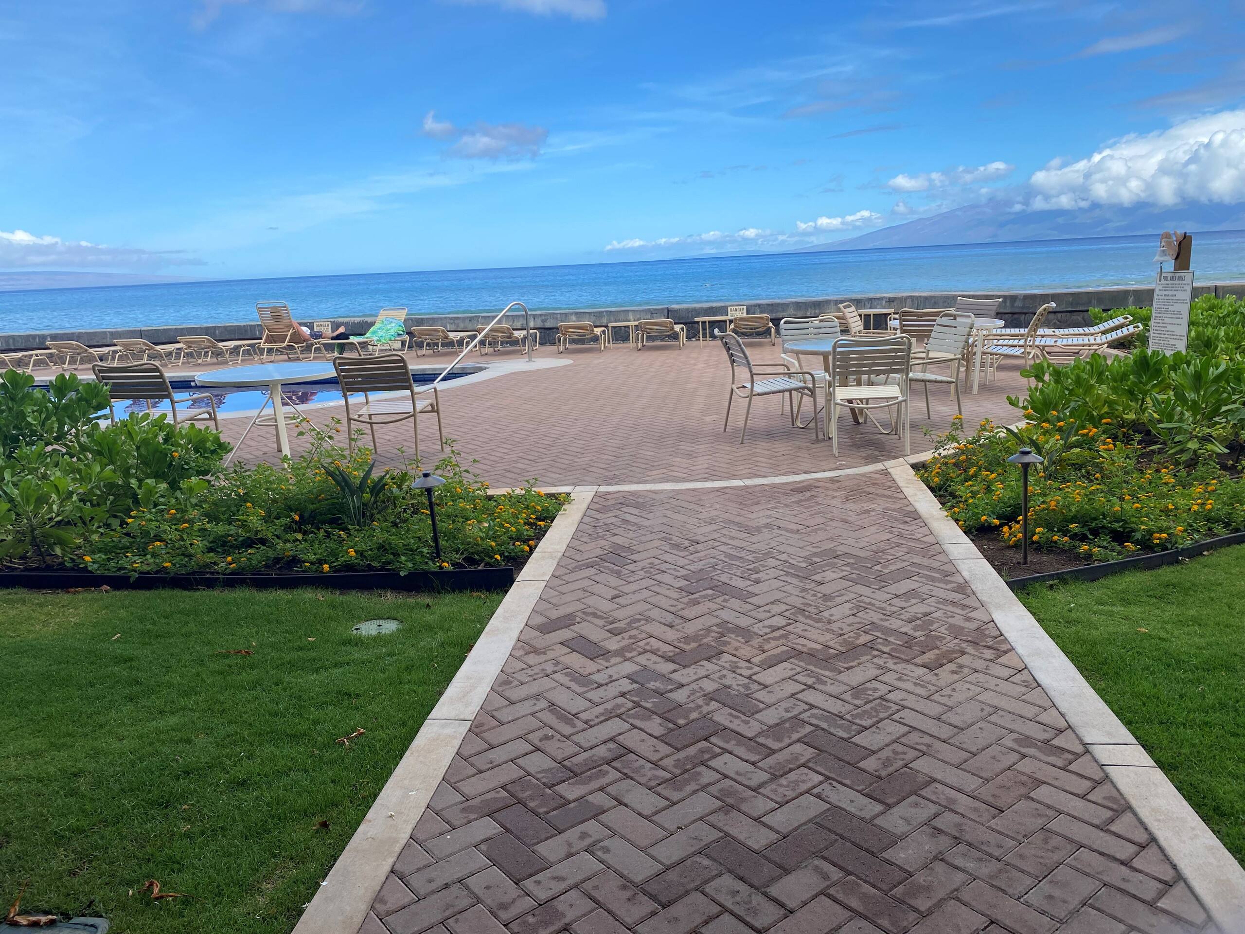 Condo in Lahaina · ★4.83 · 1 bedroom · 1 bed · 1 private bath - Image 17