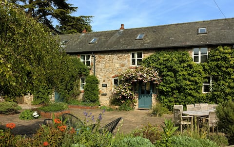 Little Underhill at Underhill House