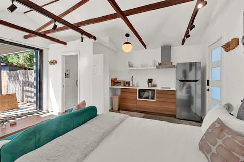 Claremont Studio 5 mins to Colleges | Non-Smokers