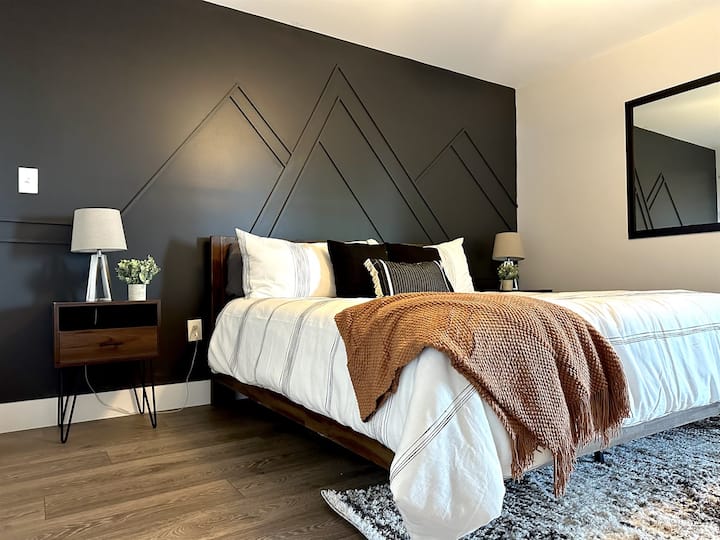 سرير كينج في الطابق السفلي