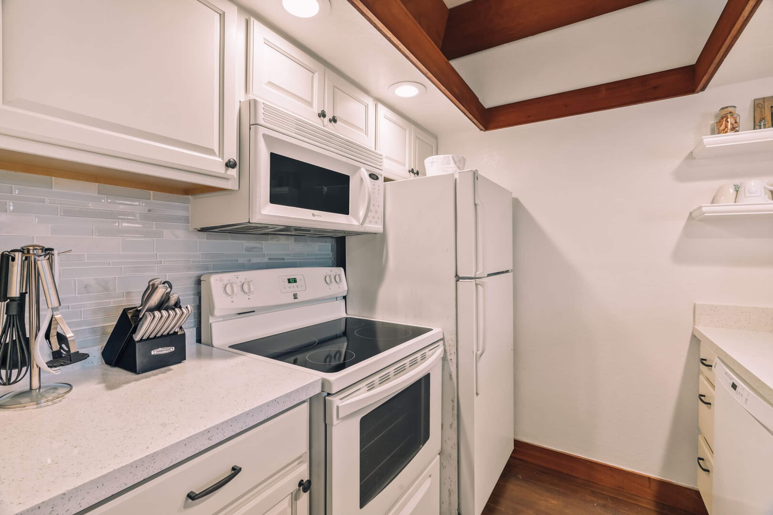 Condo in Koloa · ★4.75 · 1 bedroom · 2 beds · 1 private bath - Image 10