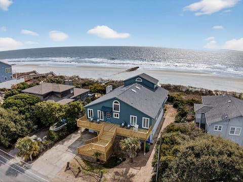 Lighthouse by AvantStay | Beachfront Paradise