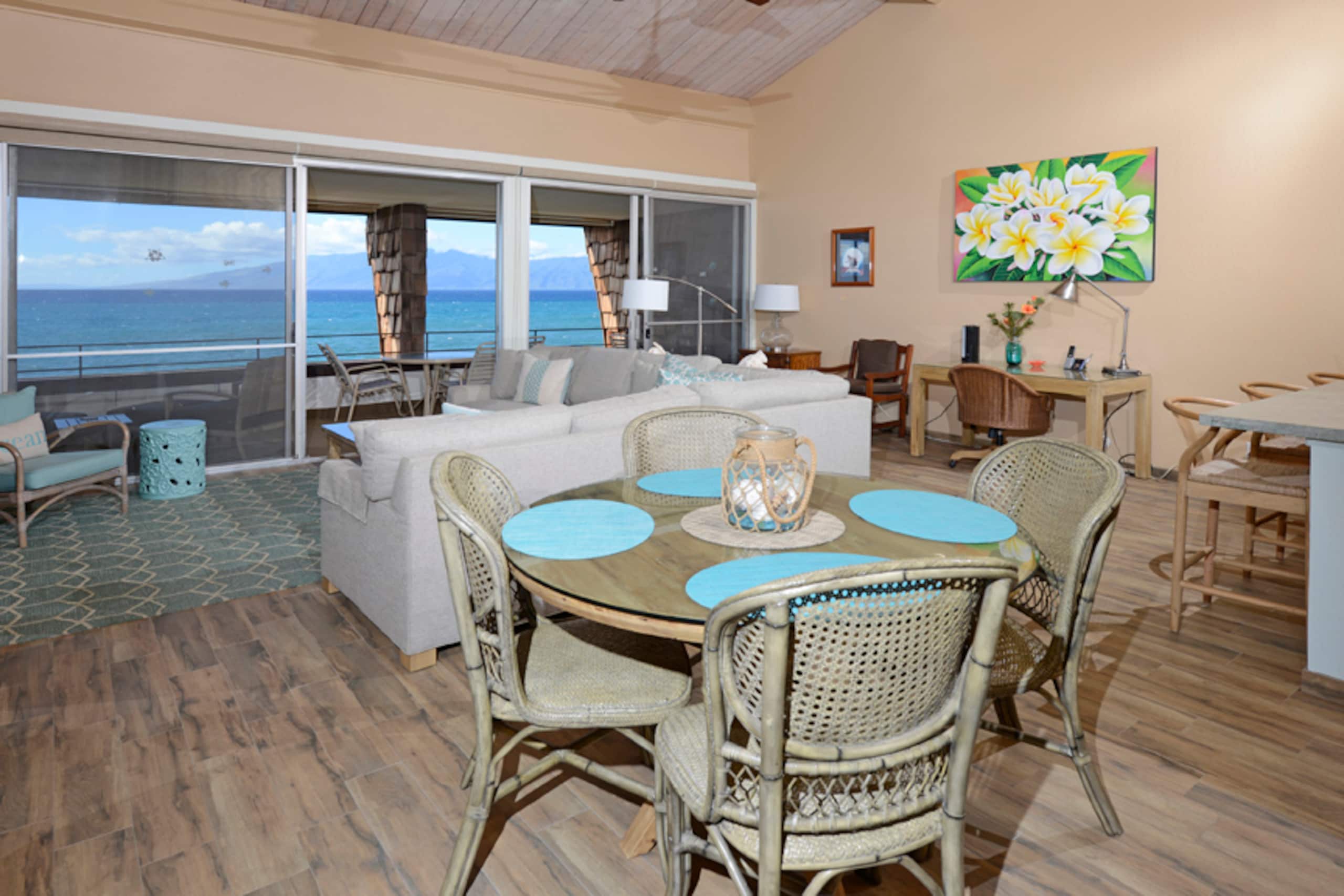 Condo in Lahaina · ★5.0 · 2 bedrooms · 2 beds · 2 private baths - Image 4