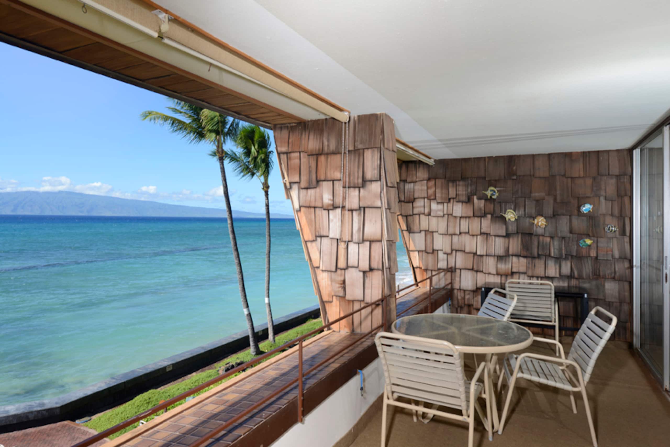 Condo in Lahaina · ★5.0 · 2 bedrooms · 2 beds · 2 private baths - Image 1