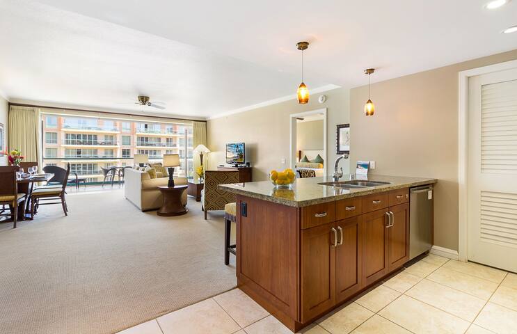 Maui Resort Rentals: Honua Kai Konea 543/5 gallery image 5