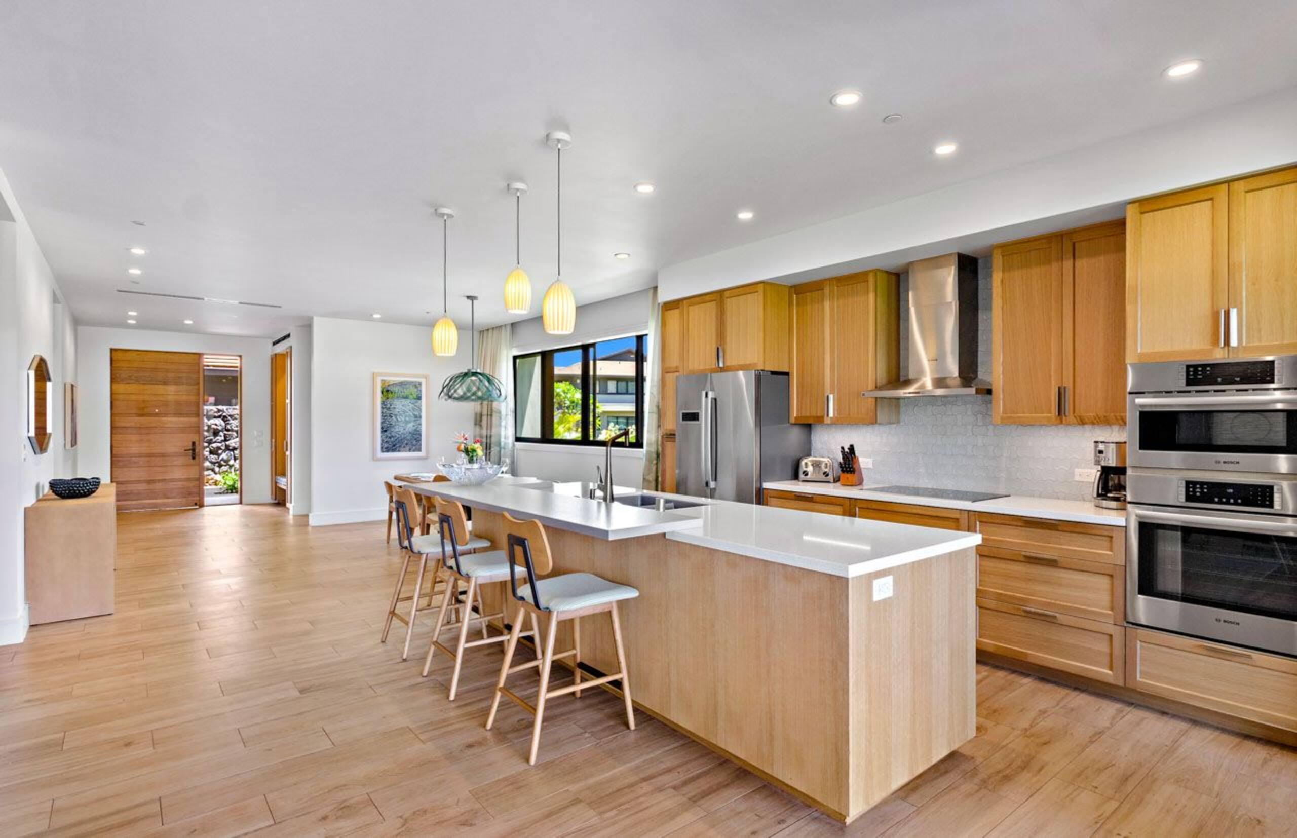 Condo in Lahaina · ★4.4 · 6 bedrooms · 7 beds · 6 shared baths - Image 9